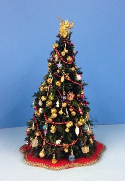 (image for) Christmas Tree with Angel Topper