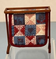 (image for) Contemporary Quilt Rack with Quilt