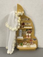 (image for) Bridal Shop Display