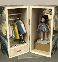 (image for) Handpainted Doll Trunk and filled with accessories