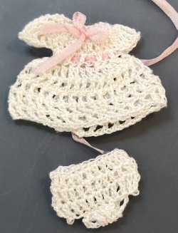 (image for) White Crocheted outfit