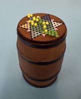 (image for) Wood Barrel with Chinese Checkers Board