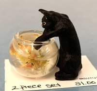 (image for) Black Cat Playing in Fish Bowl