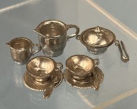 (image for) Williamsburg Pewter Set