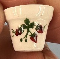 (image for) Strawberry Vine Pot