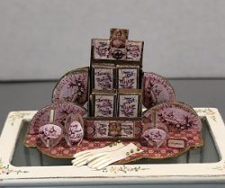 (image for) Ladies perfume and finery display for a shop