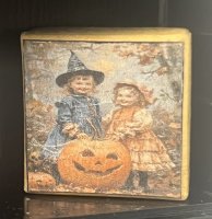 (image for) Handmade Halloween Box