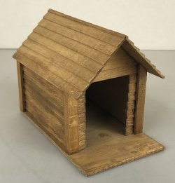 (image for) Wooden Dog House