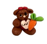 (image for) Tiny Clay Rabbit with Carrot and Heart