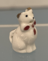 (image for) China White Cat with Gold Details