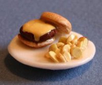 (image for) Cheeseburger Plate with Chips