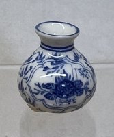 (image for) Blue and White Vase 4