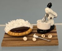 (image for) Preparation Board with Mixer and Pie Making