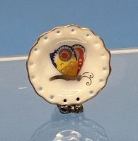 (image for) Butterfly Plate w/Decorative Holes Around the Edge