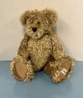 (image for) Steiff and Other Larger Bears