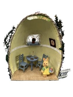 (image for) Half Easter Egg with Rabbit Holding Basket