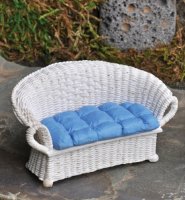 (image for) White Resin Wicker Settee