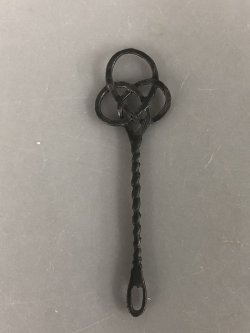 (image for) Heavy Duty Rug Beater