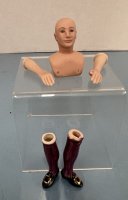 (image for) Porcelain Gentleman with Purple Hose and Gold Buckle Shoes