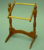 (image for) Petit Point Stand