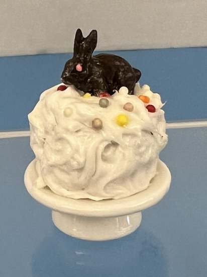 (image for) Bunny Cake on Cake Stand - Click Image to Close
