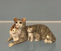 (image for) Cat with Two Kittens