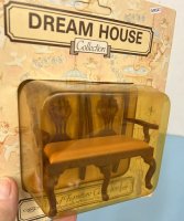 (image for) Dream House Collection Settee