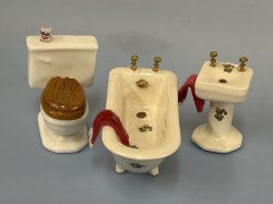 (image for) 1/24th Scale Three Piece Bathroom Set with Pink Towels/Toilet Paper