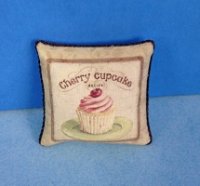 (image for) Pillow - Cupcake - Cherry