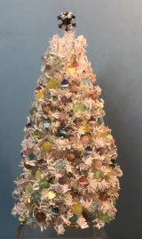 Christmas Tree in Pastel and White / lights up