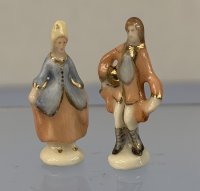 (image for) Victorian Man and Woman Figurines