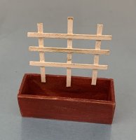 (image for) Weathered Planter with Trellis