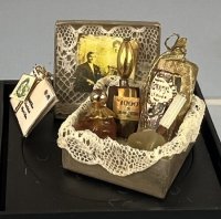 (image for) Perfume Box, Letters and Photo