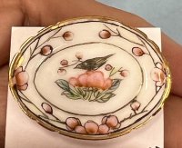 (image for) Porcelain Platter Decorated with Flowers