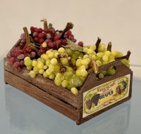 (image for) Crate of Green and Red Grapes