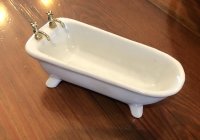 (image for) Vintage China Glazed bathtub