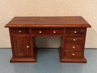 (image for) Cherry Finish Desk