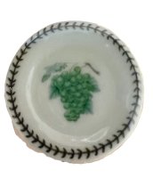 (image for) Plate with Grapes