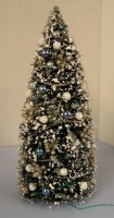 (image for) Christmas Tree in Blue and Silver