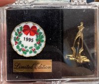 (image for) 1995 Christmas Plate with plate stand
