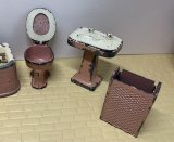 Antique Tootsietoy Bathroom Set