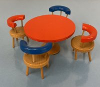 (image for) Round Table and 4 Chairs