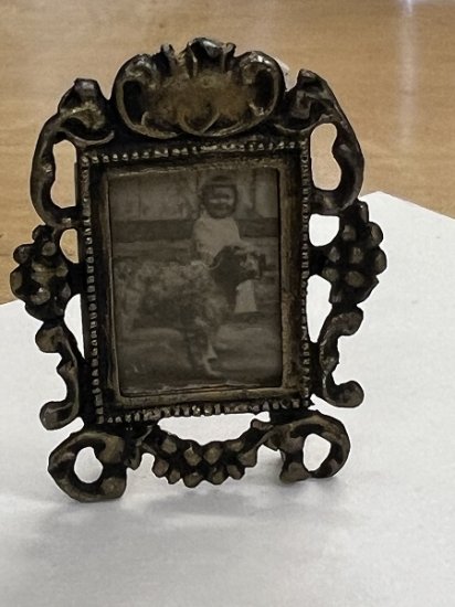 (image for) Antiqued Picture Frame with Picture of Child and Dog - Click Image to Close