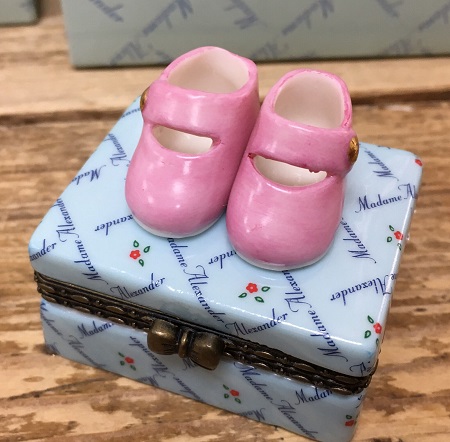 (image for) Vtg Madame AlexanderPorcelain Trinket Box 1999 pink shoes New In - Click Image to Close
