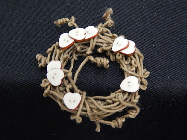 (image for) Apple Wreath - Click Image to Close