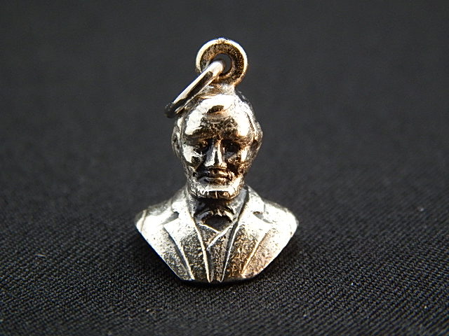 (image for) Bust of Lincoln Silver Charm - Click Image to Close