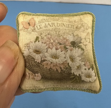 (image for) Pillow - Basket of Flowers - Click Image to Close